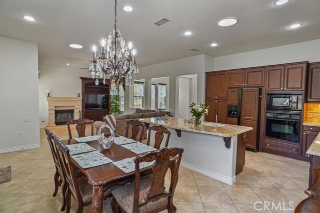 Detail Gallery Image 5 of 35 For 23724 Mahogany Ct, Valencia,  CA 91354 - 2 Beds | 2 Baths