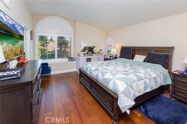 19905 Eagle Ridge Lane, Porter Ranch CA: https://media.crmls.org/medias/ddaa1571-318f-4ea3-989a-043429765a33.jpg