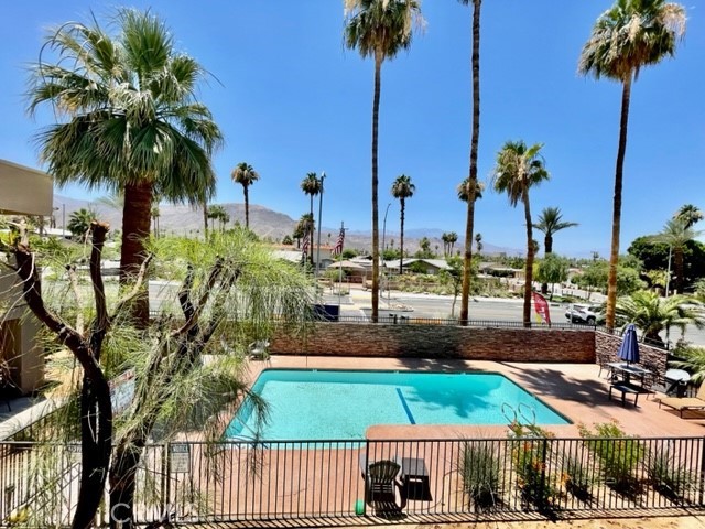 44220 San Pablo Avenue, Palm Desert CA: https://media.crmls.org/medias/ddab28d4-46e9-46bd-83d1-16d1fd03d936.jpg