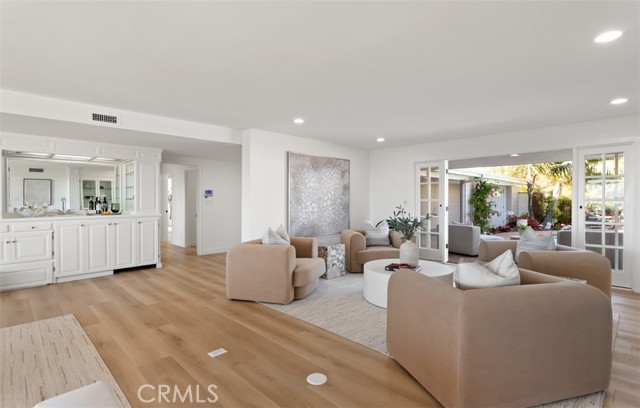 4521 Orrington Road, Corona del Mar CA: https://media.crmls.org/medias/ddab6b7e-0967-4775-82ed-546338e82586.jpg