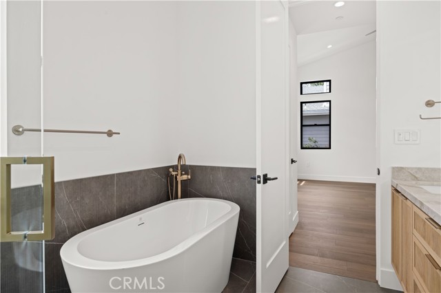 2111 Clark, Redondo Beach, California 90278, 4 Bedrooms Bedrooms, ,5 BathroomsBathrooms,Residential,For Sale,Clark,SB26059150