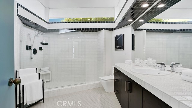 741 Marlin, Laguna Beach CA: https://media.crmls.org/medias/ddac40c4-7524-457f-9ffc-f220ea1fb6ee.jpg