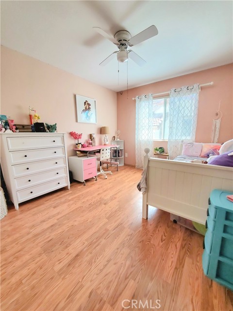 Upstairs middle bedroom