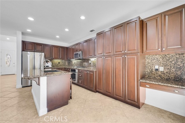7059 E Monaco, Orange CA: https://media.crmls.org/medias/ddadb0d3-76bc-41fc-a13f-2b73b062f641.jpg