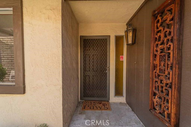 Detail Gallery Image 5 of 43 For 2085 Flame Tree Way, Hemet,  CA 92545 - 2 Beds | 2 Baths