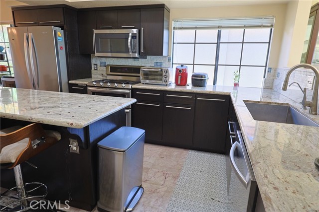 Detail Gallery Image 14 of 61 For 6508 Sandy Point Ct, Rancho Palos Verdes,  CA 90275 - 3 Beds | 3 Baths