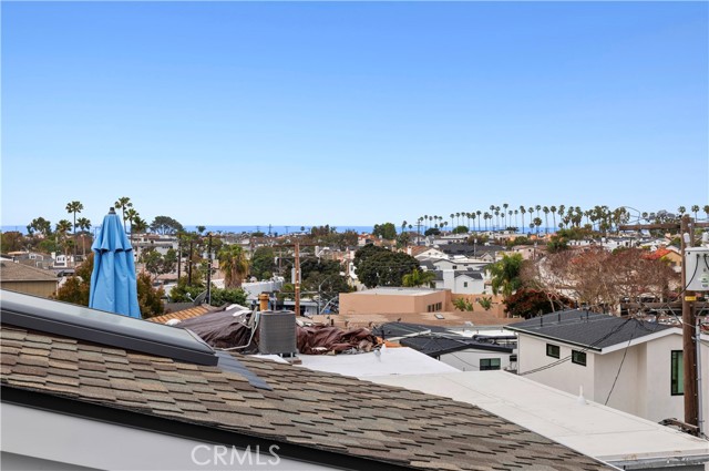 Detail Gallery Image 2 of 26 For 611 .5 Jasmine Ave, Corona Del Mar,  CA 92625 - 2 Beds | 2/1 Baths