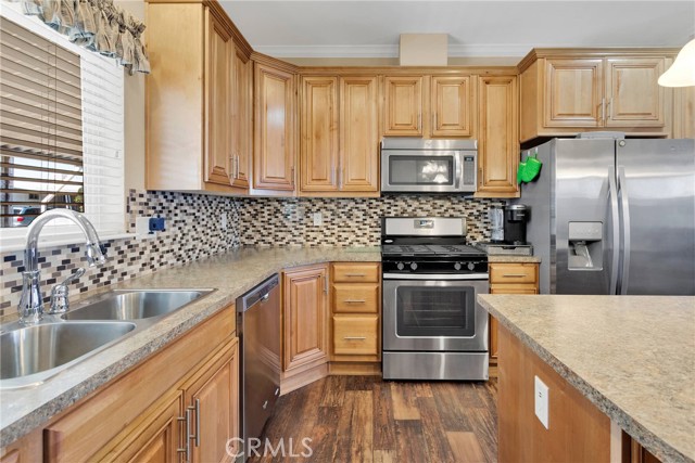 13393 Mariposa Road, Victorville CA: https://media.crmls.org/medias/ddaf25b7-130b-42af-81aa-d8a601651a68.jpg