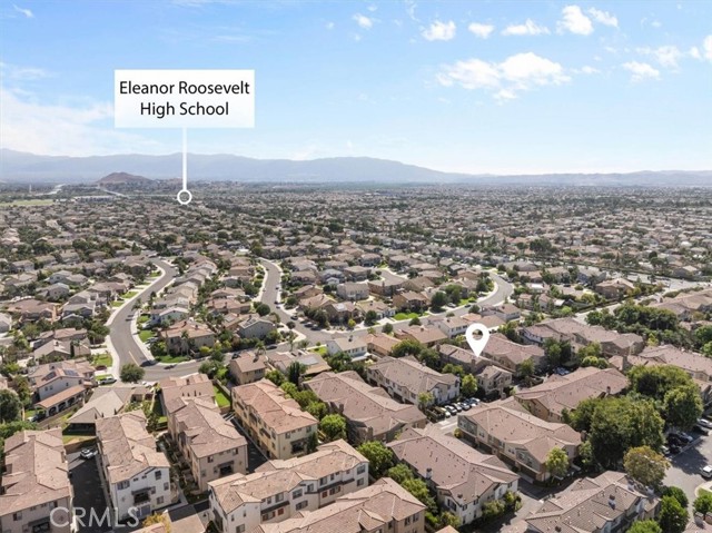 6386 Delgado Lane, Eastvale CA: https://media.crmls.org/medias/ddaf9955-fed2-4ce3-8799-2124c7297927.jpg