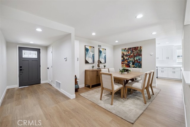 Detail Gallery Image 7 of 37 For 5704 Katherine St, Simi Valley,  CA 93063 - 5 Beds | 2 Baths