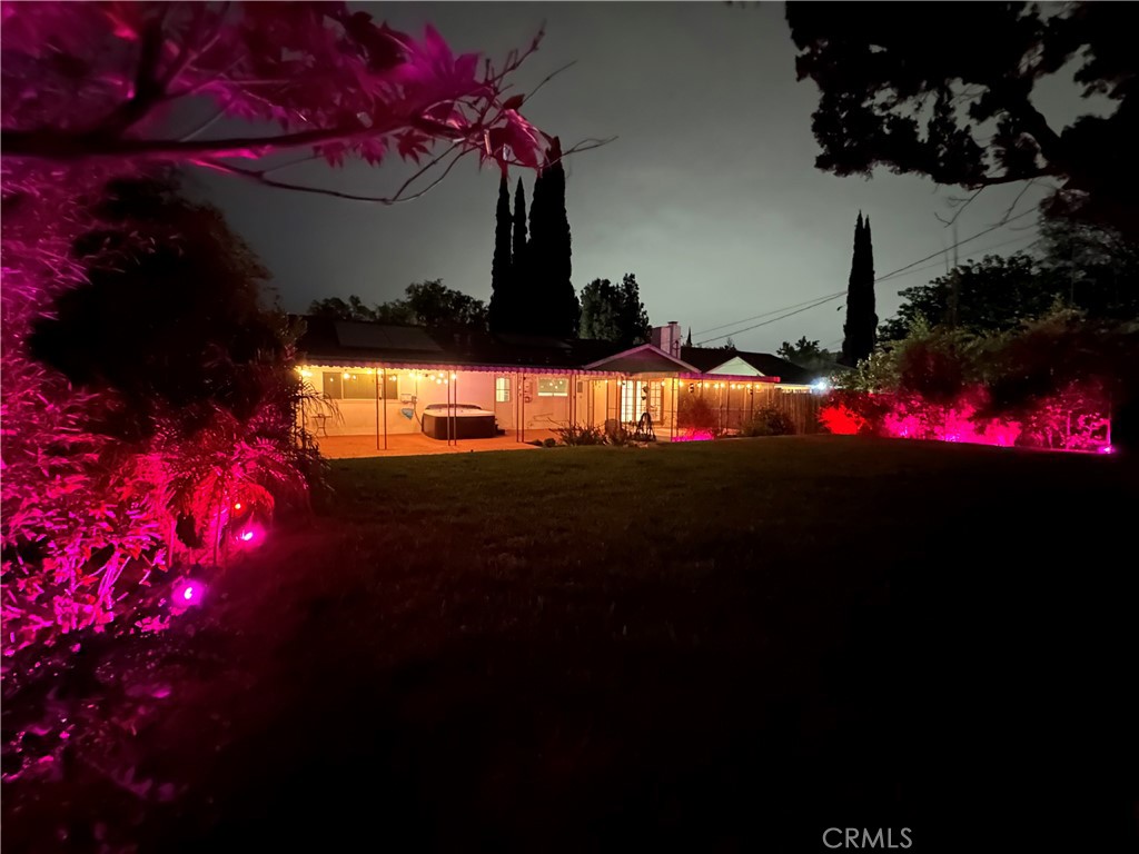 https://media.crmls.org/medias/ddb0930b-6560-4d09-a649-15566757681e.jpg?preset=X-Large