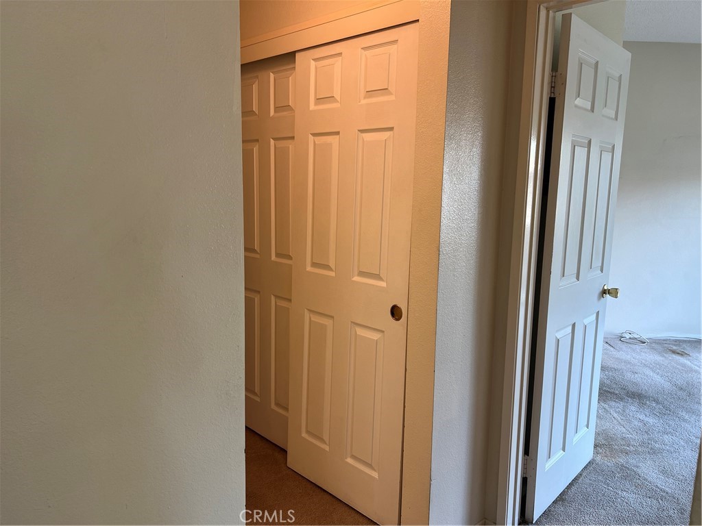 https://media.crmls.org/medias/ddb0f1d0-3bc0-4bbb-a97d-baf411a6c317.jpg?preset=X-Large