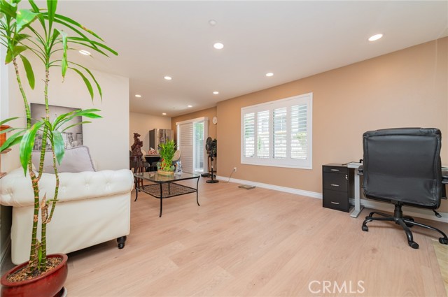 Detail Gallery Image 11 of 37 For 819 W Duarte Rd, Monrovia,  CA 91016 - 4 Beds | 2/1 Baths