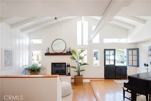 400 7th Street, Manhattan Beach, California 90266, 4 Bedrooms Bedrooms, ,1 BathroomBathrooms,Residential,Sold,7th,SB21205031