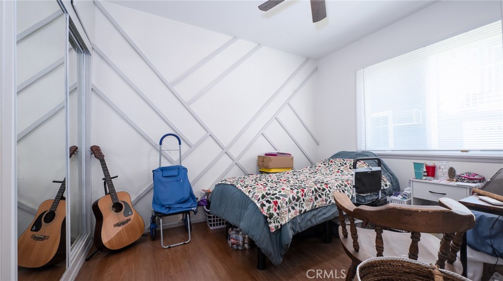 https://media.crmls.org/medias/ddb215a8-af8e-4f25-a4d3-d98974780758.jpg?preset=X-Large