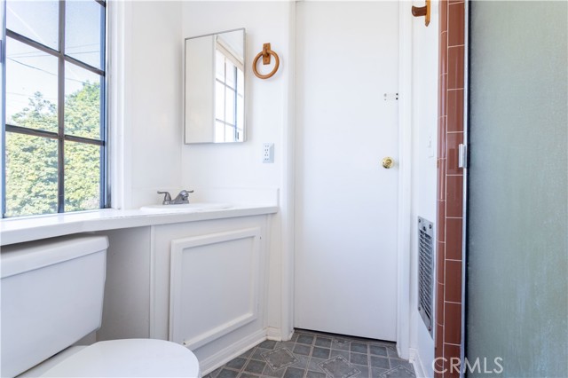 Detail Gallery Image 22 of 74 For 9826 Columbus, North Hills,  CA 91343 - 7 Beds | 5/1 Baths