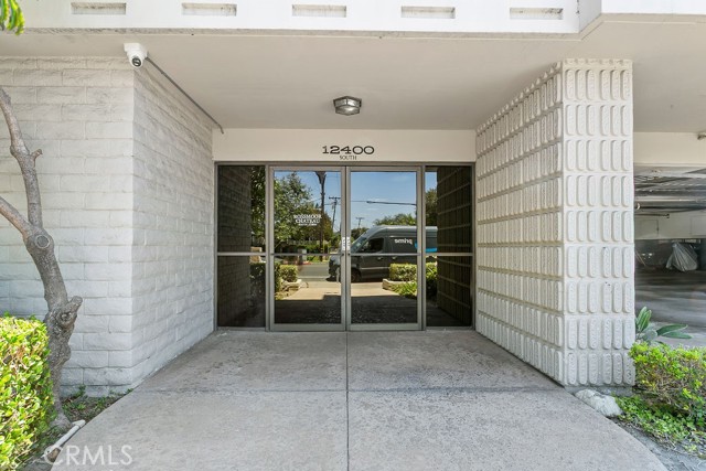12400 Montecito Road, Seal Beach CA: https://media.crmls.org/medias/ddb30efd-006c-442a-8bf4-6992ef61da56.jpg