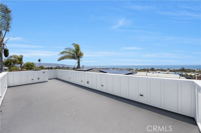 926 17th St, Hermosa Beach CA: https://media.crmls.org/medias/ddb42491-907e-42c1-9bfe-439541a1e776.jpg