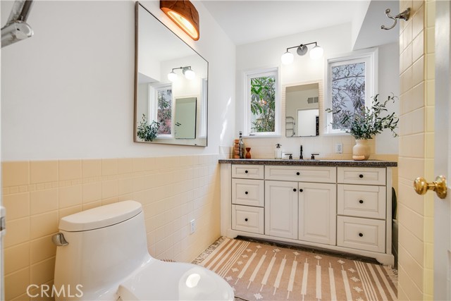 4295 Canoga Avenue, Woodland Hills CA: https://media.crmls.org/medias/ddb4f76c-7f94-41ca-acc1-e34102ac551b.jpg