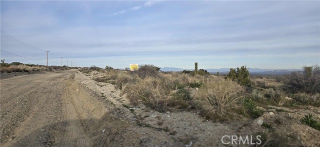 Image 4 of 16 For 24300 Fort Tejon Road