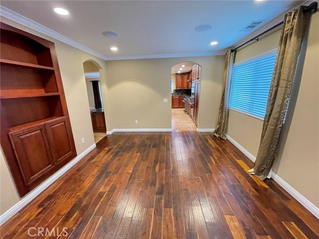 Detail Gallery Image 10 of 29 For 21292 Seaforth Ln, Huntington Beach,  CA 92646 - 3 Beds | 3/1 Baths