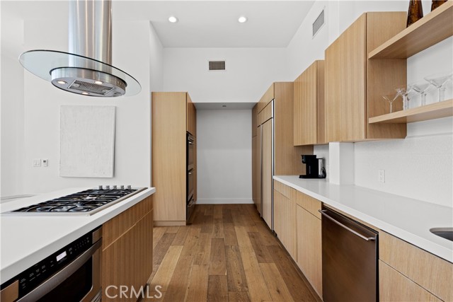 Detail Gallery Image 11 of 37 For 2746 Rinconia Dr, Los Angeles,  CA 90068 - 4 Beds | 3/1 Baths