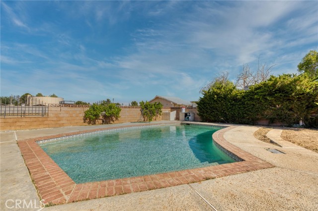 43320 41st W Street, Lancaster CA: https://media.crmls.org/medias/ddb6e762-2c26-4d21-a4ba-6dc59759f670.jpg
