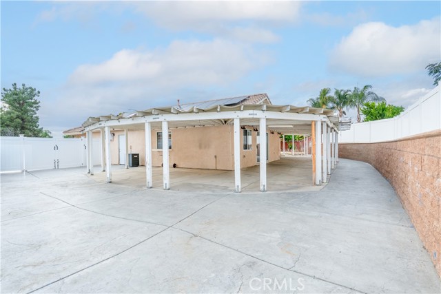 1363 Galileo Way, San Jacinto CA: https://media.crmls.org/medias/ddb717b4-a59b-45b7-96b4-97509d0809ea.jpg