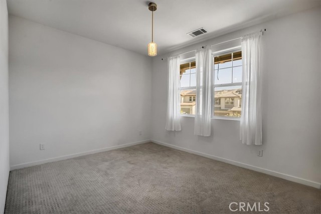 18150 Tableau Way, Saugus CA: https://media.crmls.org/medias/ddb792f8-695d-4302-957e-d844ad329d7f.jpg