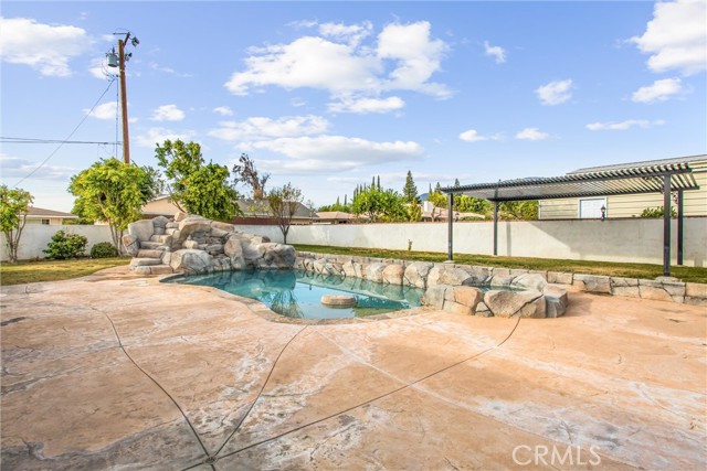 Detail Gallery Image 34 of 47 For 740 E Parkdale Dr, San Bernardino,  CA 92404 - 4 Beds | 2/1 Baths