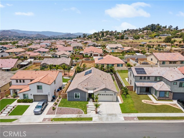 29427 Studio Drive, Menifee CA: https://media.crmls.org/medias/ddb7d249-37f5-4a5d-9db2-3ce8e39d5661.jpg