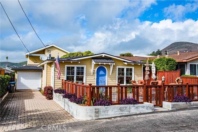 Detail Gallery Image 1 of 1 For 49 17th St, Cayucos,  CA 93430 - 2 Beds | 2 Baths