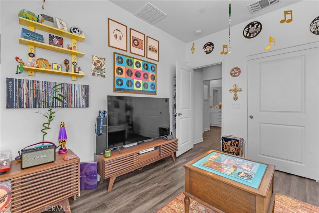 MLS #SR26113939 image #9