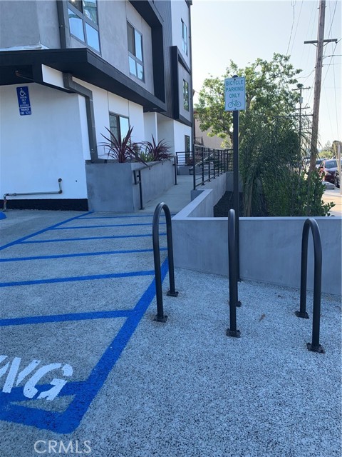14487 Foothill Boulevard, Sylmar CA: https://media.crmls.org/medias/ddb8c1f4-b10f-4691-aac4-b8a3d7c2e86c.jpg