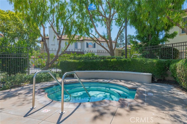 825 Yorkshire, Irvine CA: https://media.crmls.org/medias/ddb931a6-4f2b-4564-946a-cb2f3d44d678.jpg