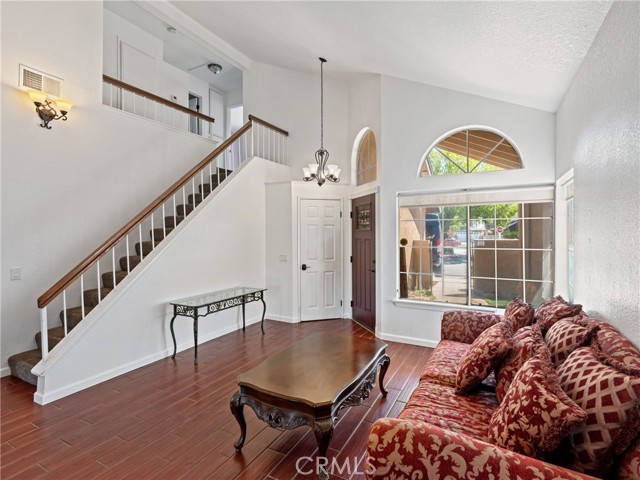 Detail Gallery Image 7 of 39 For 3235 Ashgate Pl, Ontario,  CA 91761 - 4 Beds | 2/1 Baths