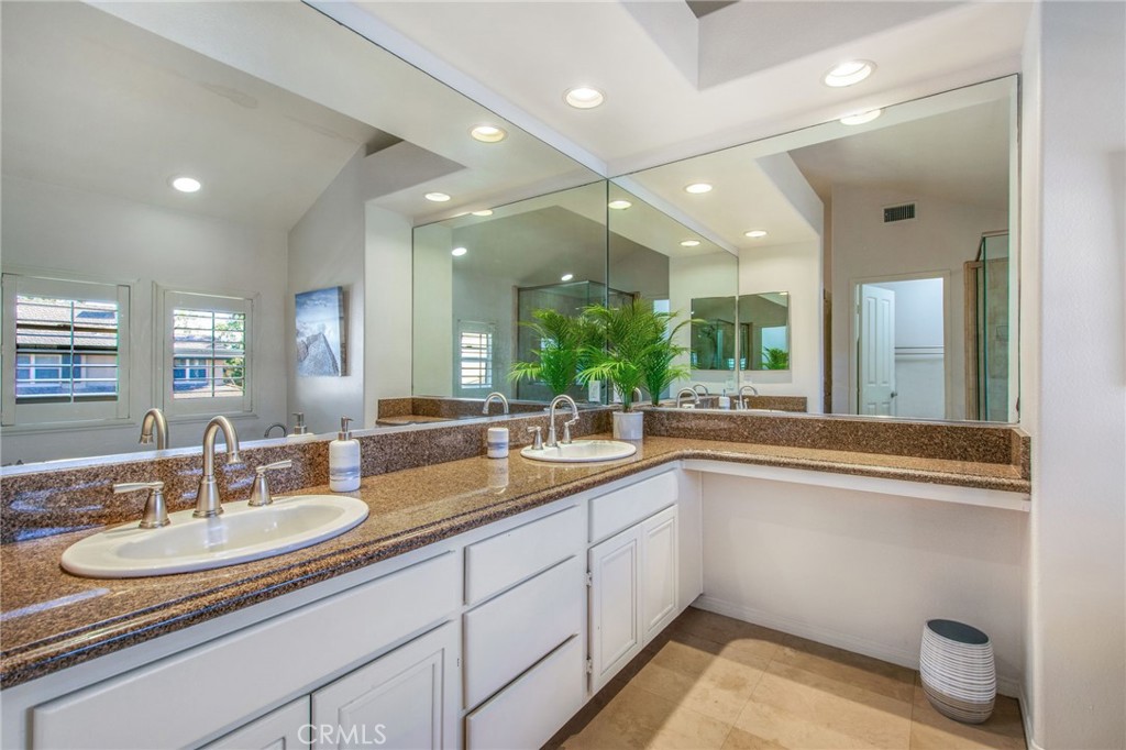 MLS #OC25257167 image #20