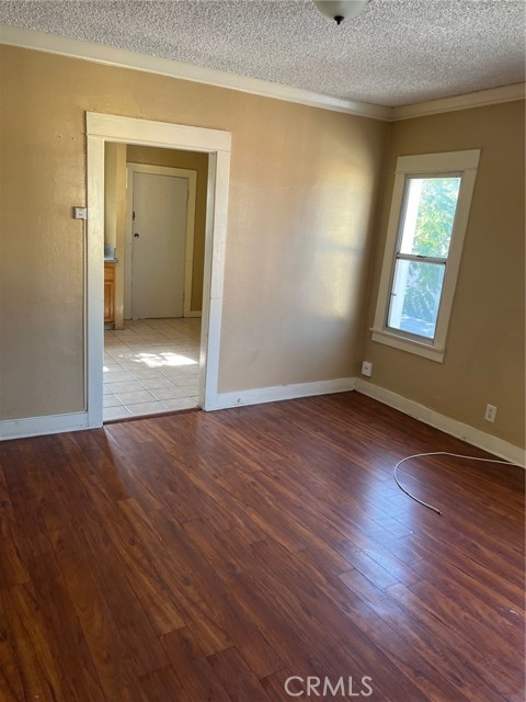 Detail Gallery Image 7 of 15 For 250 W 49th St, Los Angeles,  CA 90037 - – Beds | – Baths