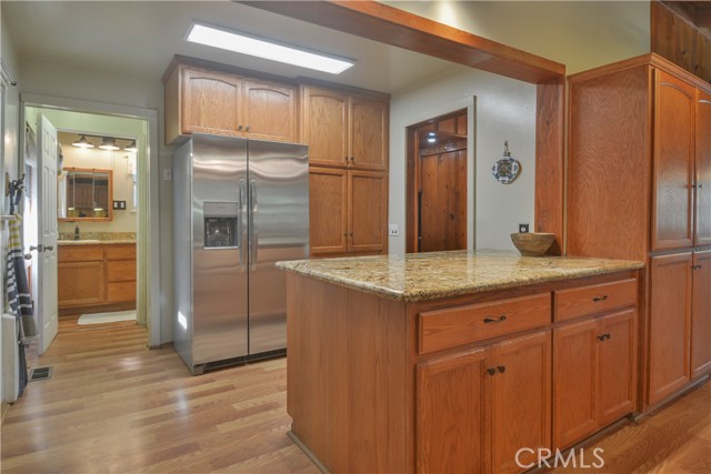 Detail Gallery Image 9 of 33 For 23696 Manzanita Dr, Crestline,  CA 92325 - 2 Beds | 2 Baths