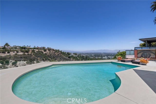 Detail Gallery Image 19 of 19 For 3655 Glenridge, Sherman Oaks,  CA 91423 - 3 Beds | 3 Baths