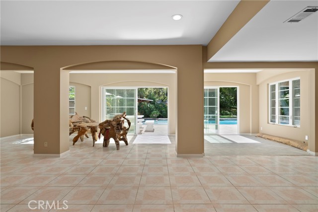 Detail Gallery Image 32 of 50 For 809 Highland Dr, La Canada Flintridge,  CA 91011 - 5 Beds | 5 Baths