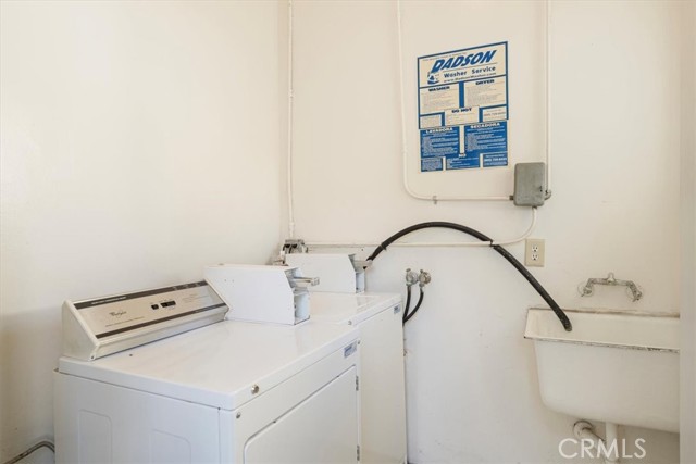 Detail Gallery Image 10 of 14 For 1126 Chelsea Ave #B,  Santa Monica,  CA 90403 - 0 Beds | 1 Baths