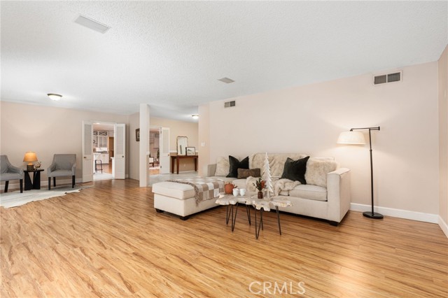 Detail Gallery Image 19 of 56 For 1011 Wyoming Dr, Merced,  CA 95340 - 5 Beds | 3 Baths