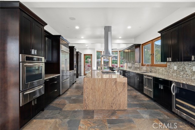 24517 Piuma Road, Malibu CA: https://media.crmls.org/medias/ddbd0e37-1c49-4ba5-ad45-82ecc2c2af0f.jpg