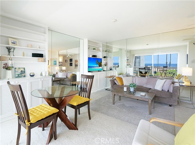 Detail Gallery Image 4 of 35 For 620 the Village #210,  Redondo Beach,  CA 90277 - 1 Beds | 1 Baths