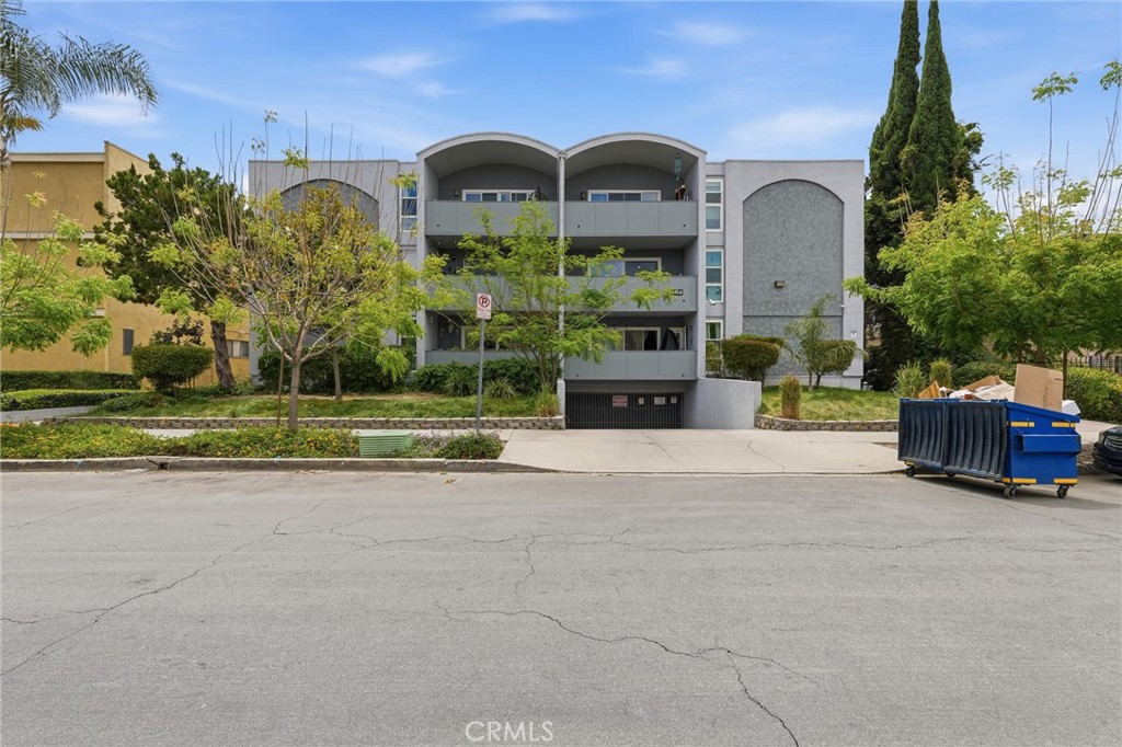 14414 Addison #17