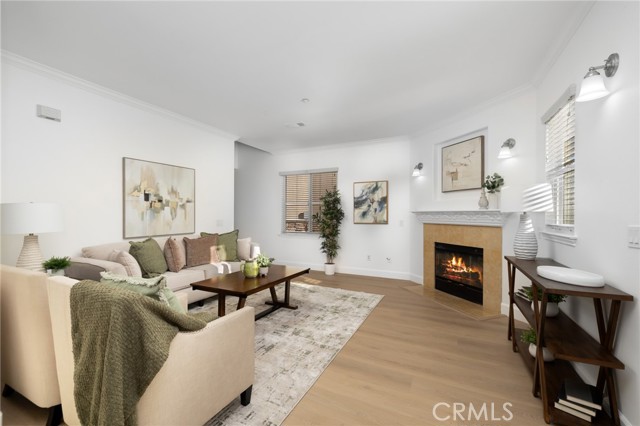 Detail Gallery Image 5 of 36 For 841 S Greenwood #D,  Montebello,  CA 90640 - 3 Beds | 3 Baths