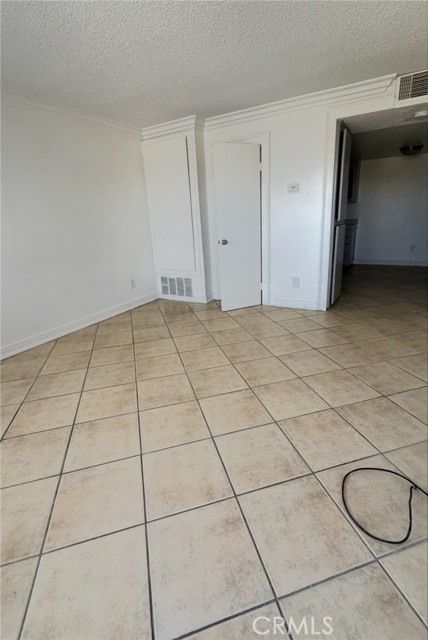 Detail Gallery Image 4 of 4 For 18142 Poinciana Ave, Adelanto,  CA 92301 - 2 Beds | 1 Baths