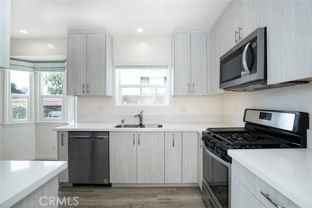 Detail Gallery Image 19 of 56 For 1606 Bel Aire Dr, Glendale,  CA 91201 - 2 Beds | 1 Baths