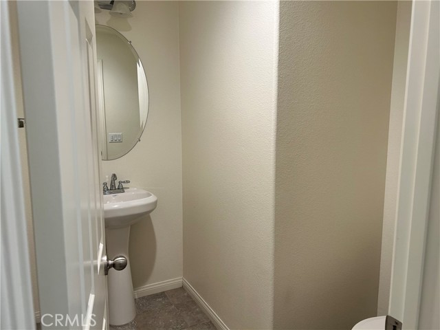 Detail Gallery Image 9 of 23 For 687 S Clementine Ln, Rialto,  CA 92376 - 4 Beds | 2/1 Baths